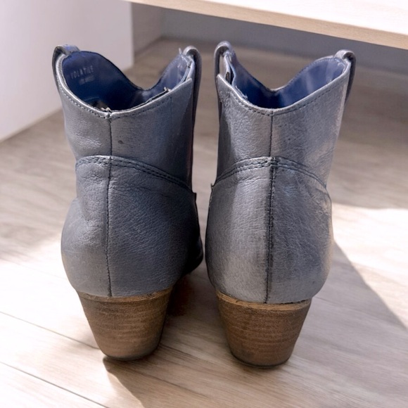 Very Volatile Los Angeles blue booties size 6.5 - Picture 6 of 10